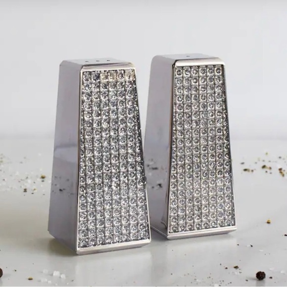 Diamond Nickel Plated Salt and Pepper Shaker Set - Picture 3 of 7